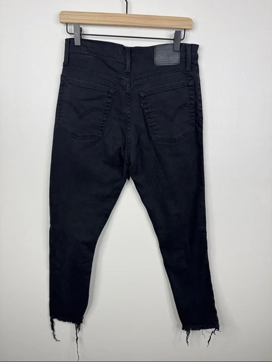 Levi's Wedgie Skinny Jeans Black Distressed Raw Hem High Rise Button Fly Size 29 - Picture 5 of 8